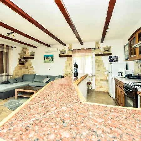 Apartment Nives Rovanjska