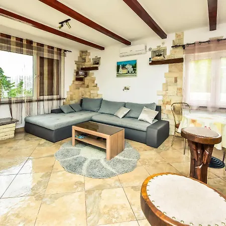 Apartment Nives Rovanjska